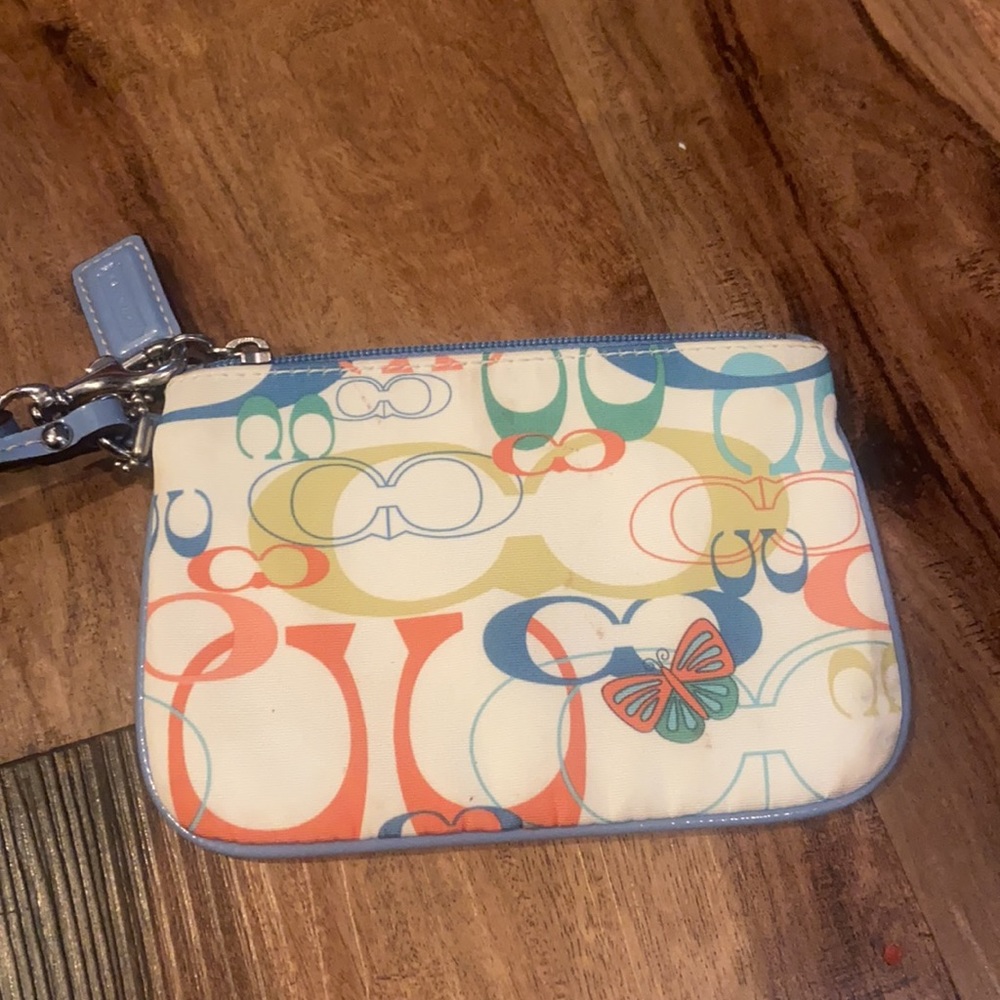 Coach cream nylon, butterfly, signature C wristlet - Picture 11 of 15